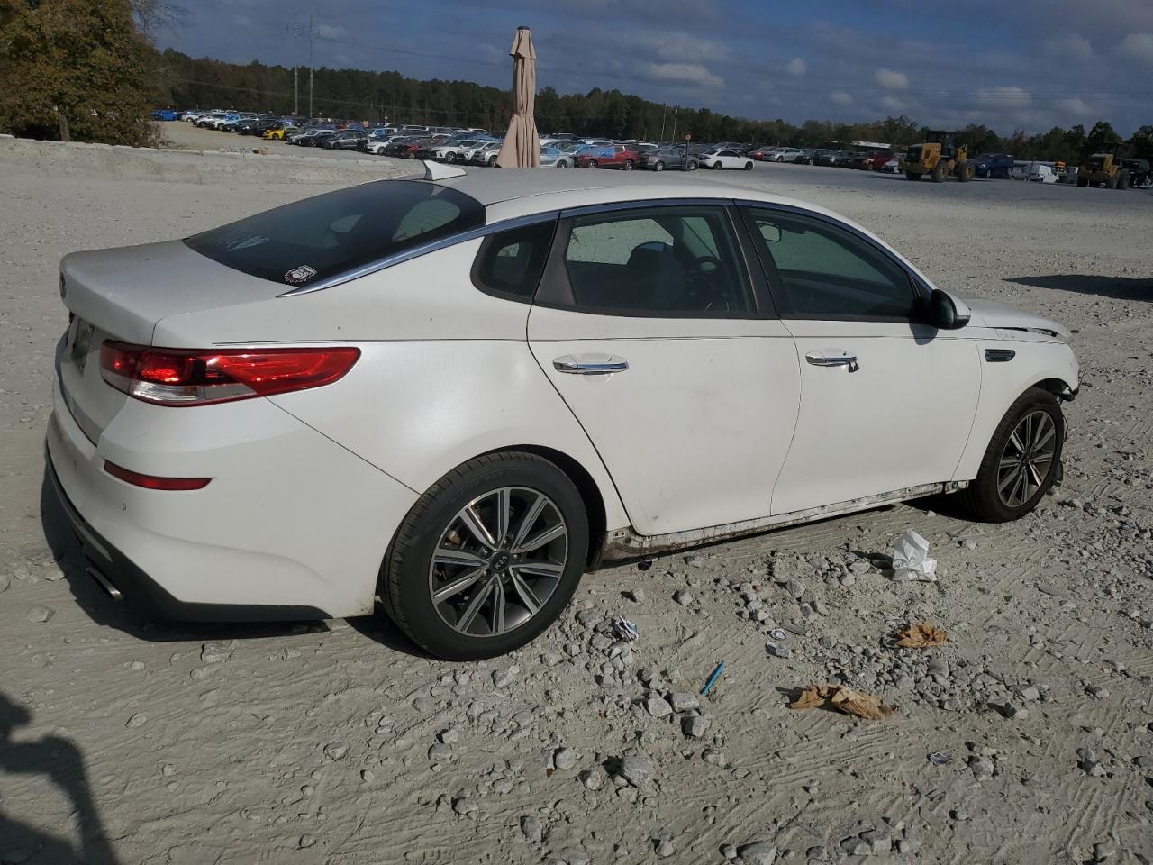 2019 KIA Optima VIN 5XXGT4L39KG358993 Copart auction photo, front end damage thumbnail 3