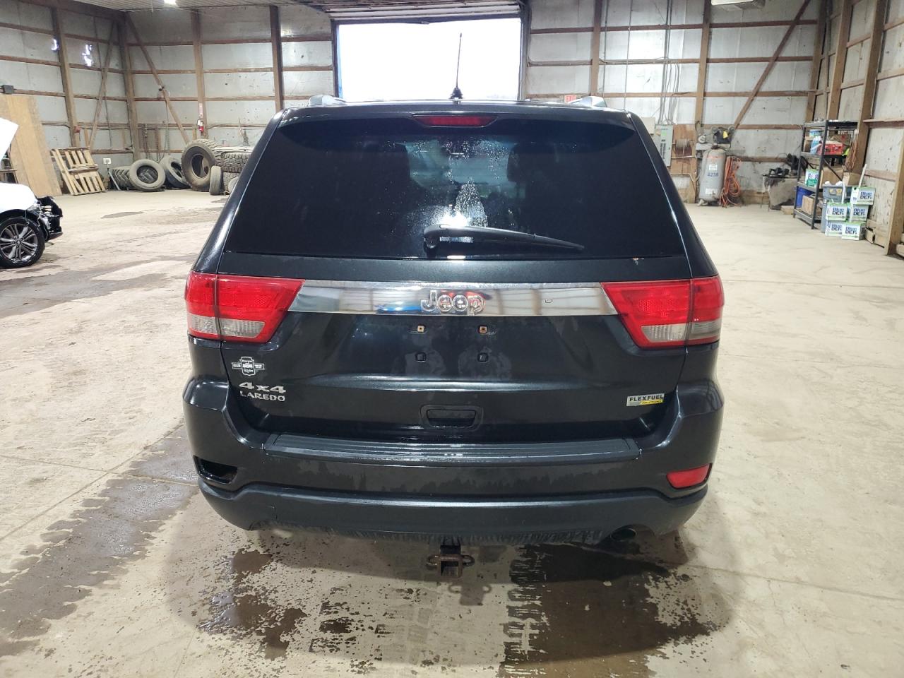 2011 Jeep Grand Cherokee VIN 1J4RR4GG7BC566255 Copart auction photo, minor dent/scratches damage thumbnail 6