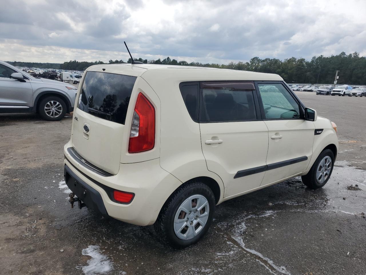 2012 KIA Soul VIN KNDJT2A5XC7473675 Copart auction photo, undercarriage / mechanical damage thumbnail 3