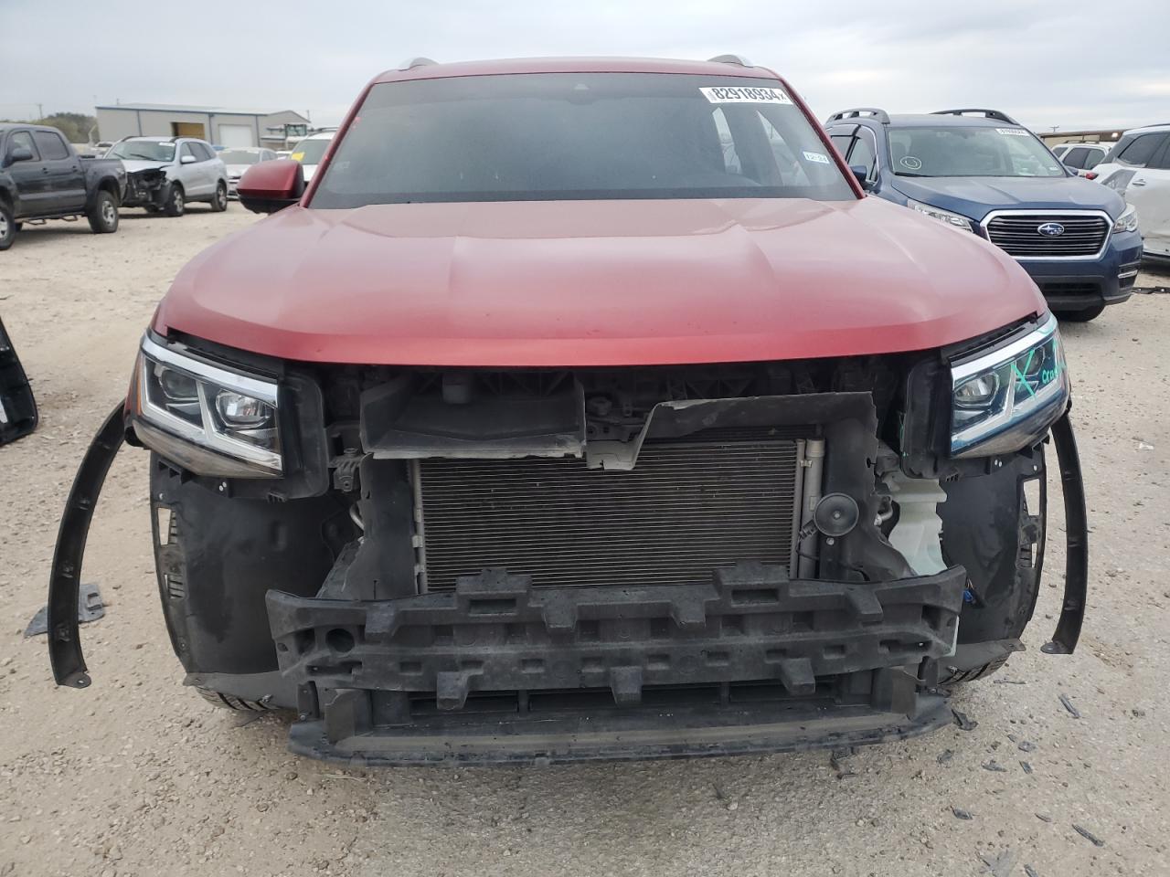 2020 Volkswagen Atlas VIN 1V2TE2CA2LC231126 Copart auction photo, all over damage thumbnail 5