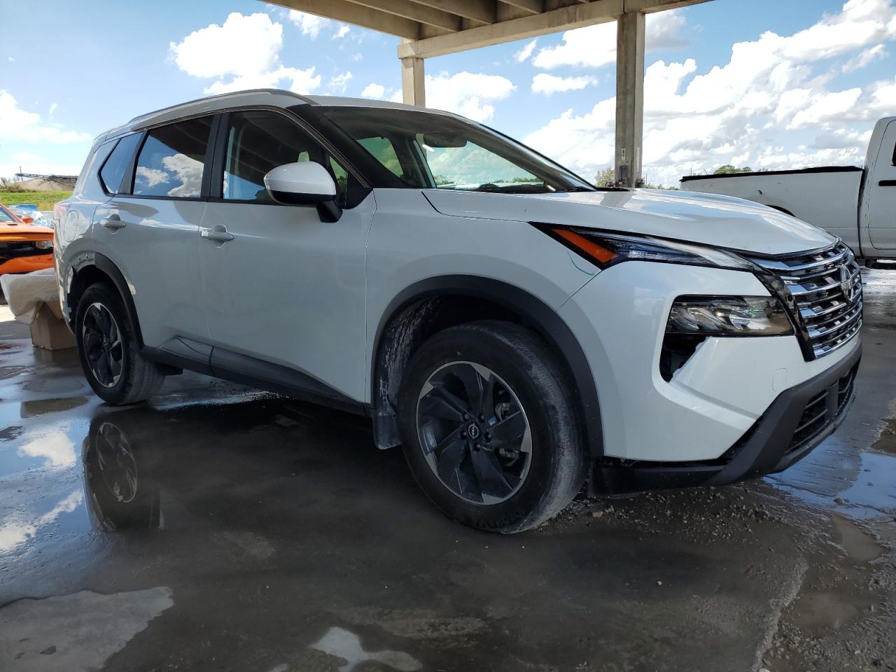 2024 Nissan Rogue VIN JN8BT3BA3RW354116 Copart auction photo, front end / minor dent/scratches damage thumbnail 4