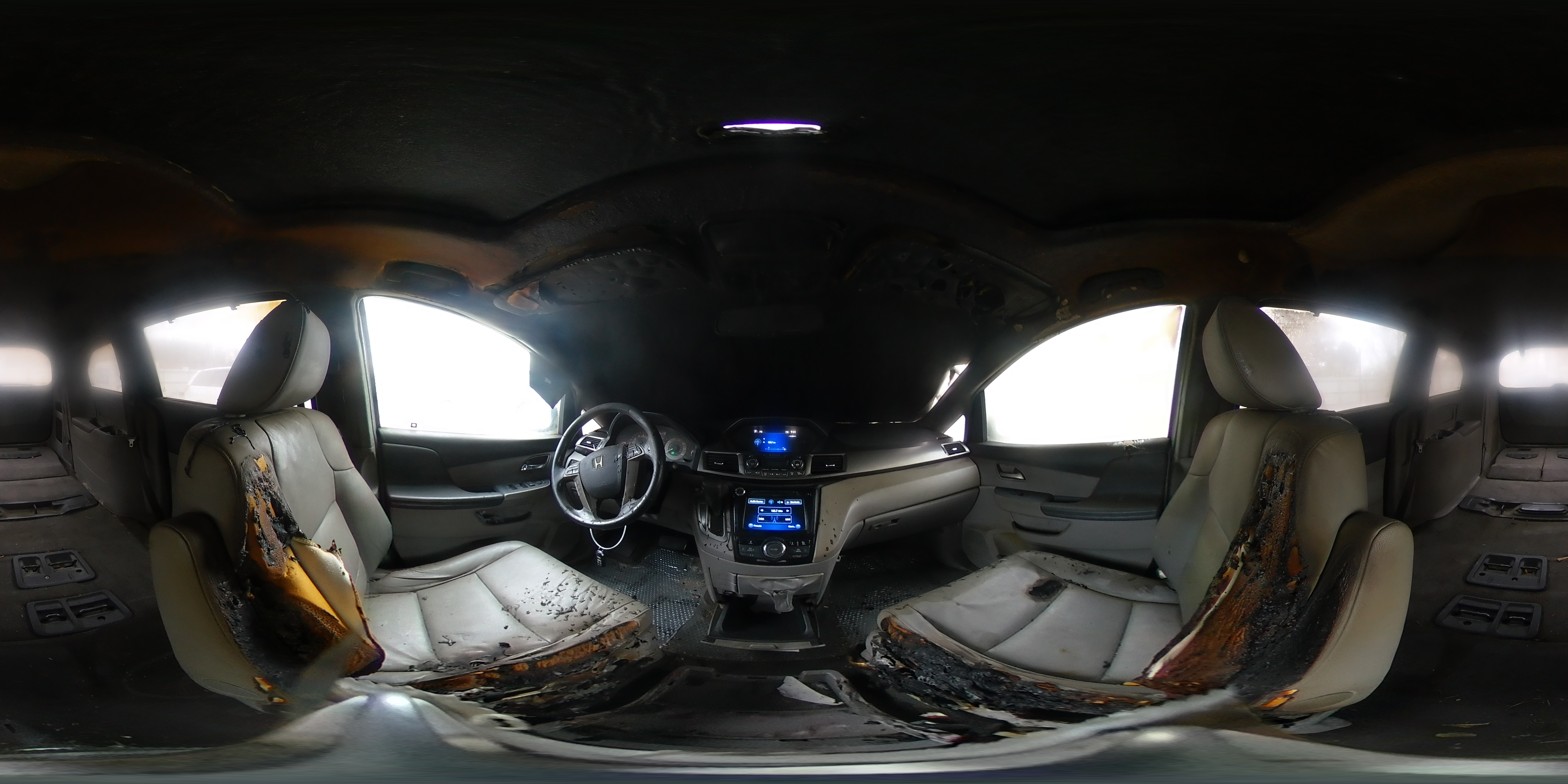 2016 Honda Odyssey VIN 5FNRL5H64GB136714 Copart auction photo, burn - interior / minor dent/scratches damage thumbnail 14