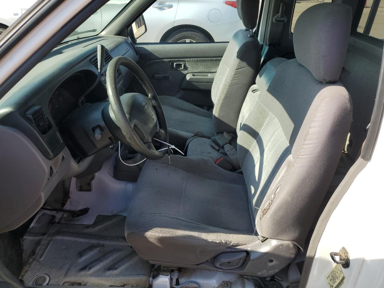 2000 Nissan Navara (Frontier) VIN 1N6DD26S8YC346816 Copart auction photo, minor dent/scratches damage thumbnail 7