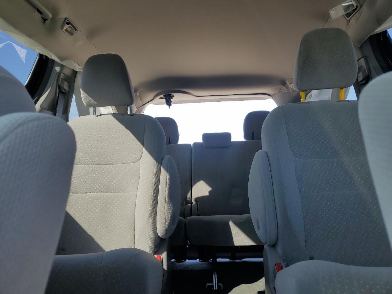 2018 Toyota Sienna VIN 5TDJZ3DC0JS209656 Copart auction photo, front end / side damage thumbnail 10