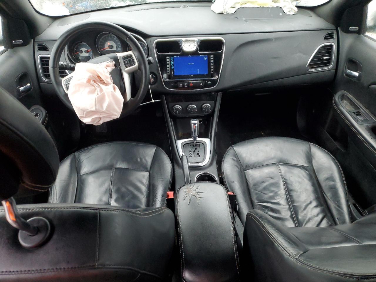 2013 Chrysler 200 VIN 1C3CCBCGXDN674811 Copart auction photo, front end / side damage thumbnail 8
