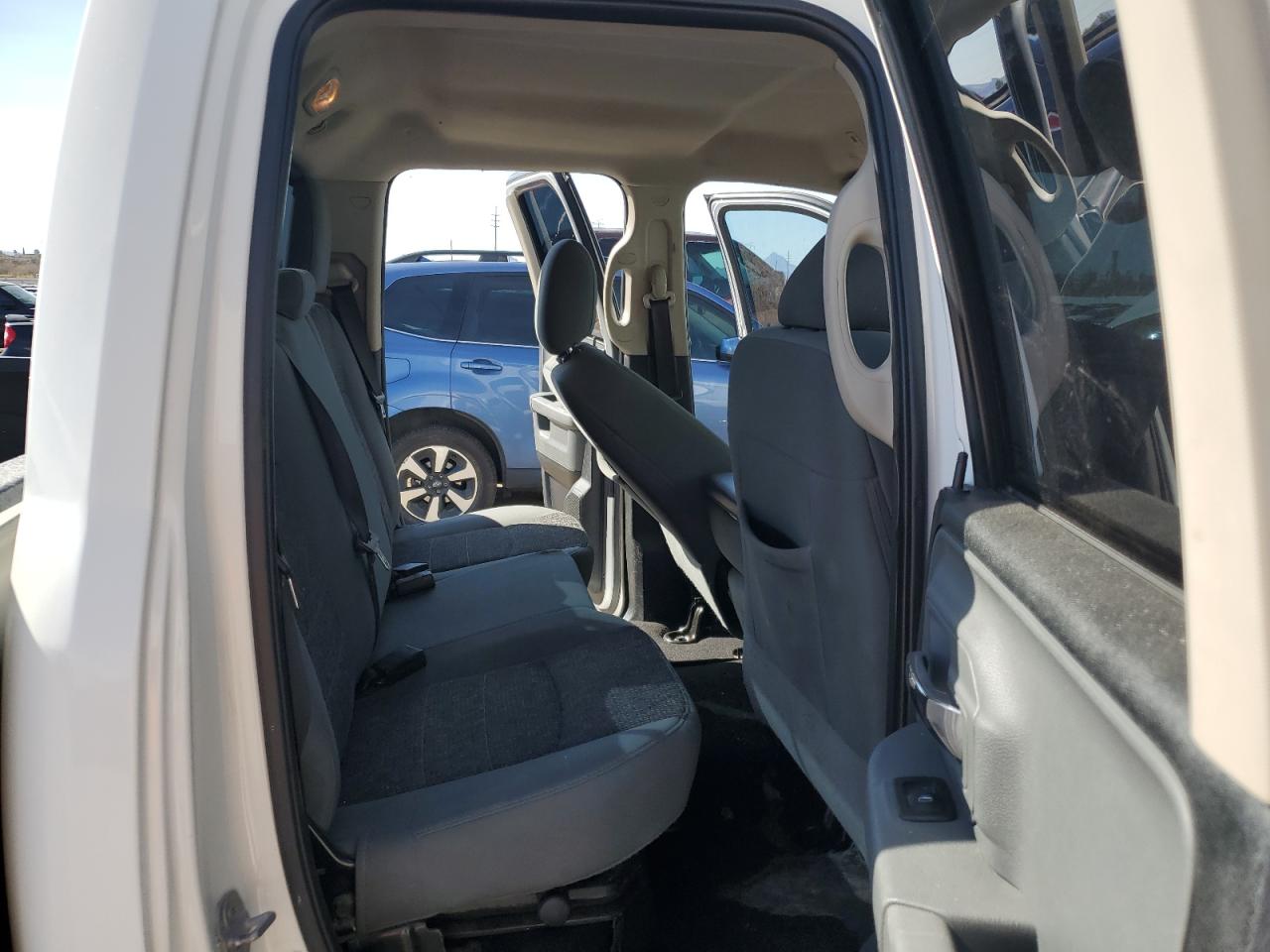 2017 RAM 1500 VIN 1C6RR6GT3HS645524 Copart auction photo, side / front end damage thumbnail 10