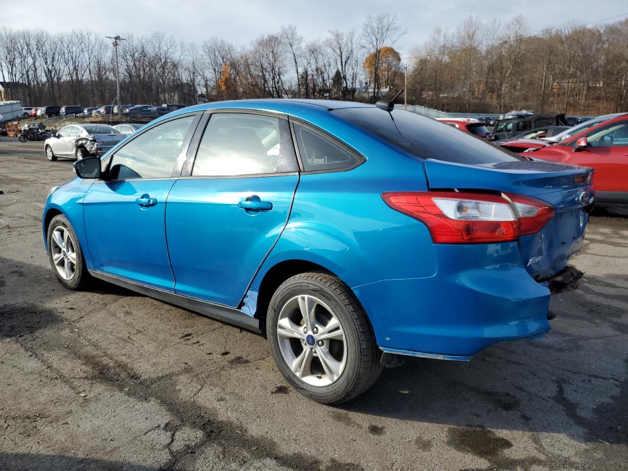2013 Ford Focus VIN 1FADP3F2XDL240531 Copart auction photo, rear end / minor dent/scratches damage thumbnail 2