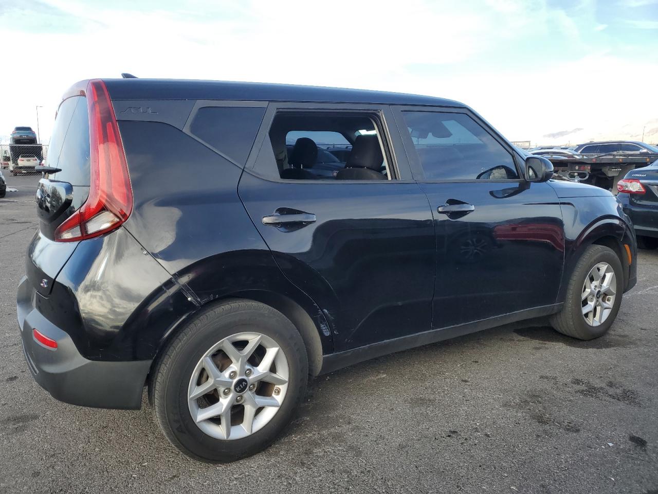 2020 KIA Soul VIN KNDJ23AU6L7011047 Copart auction photo, vandalism damage thumbnail 3