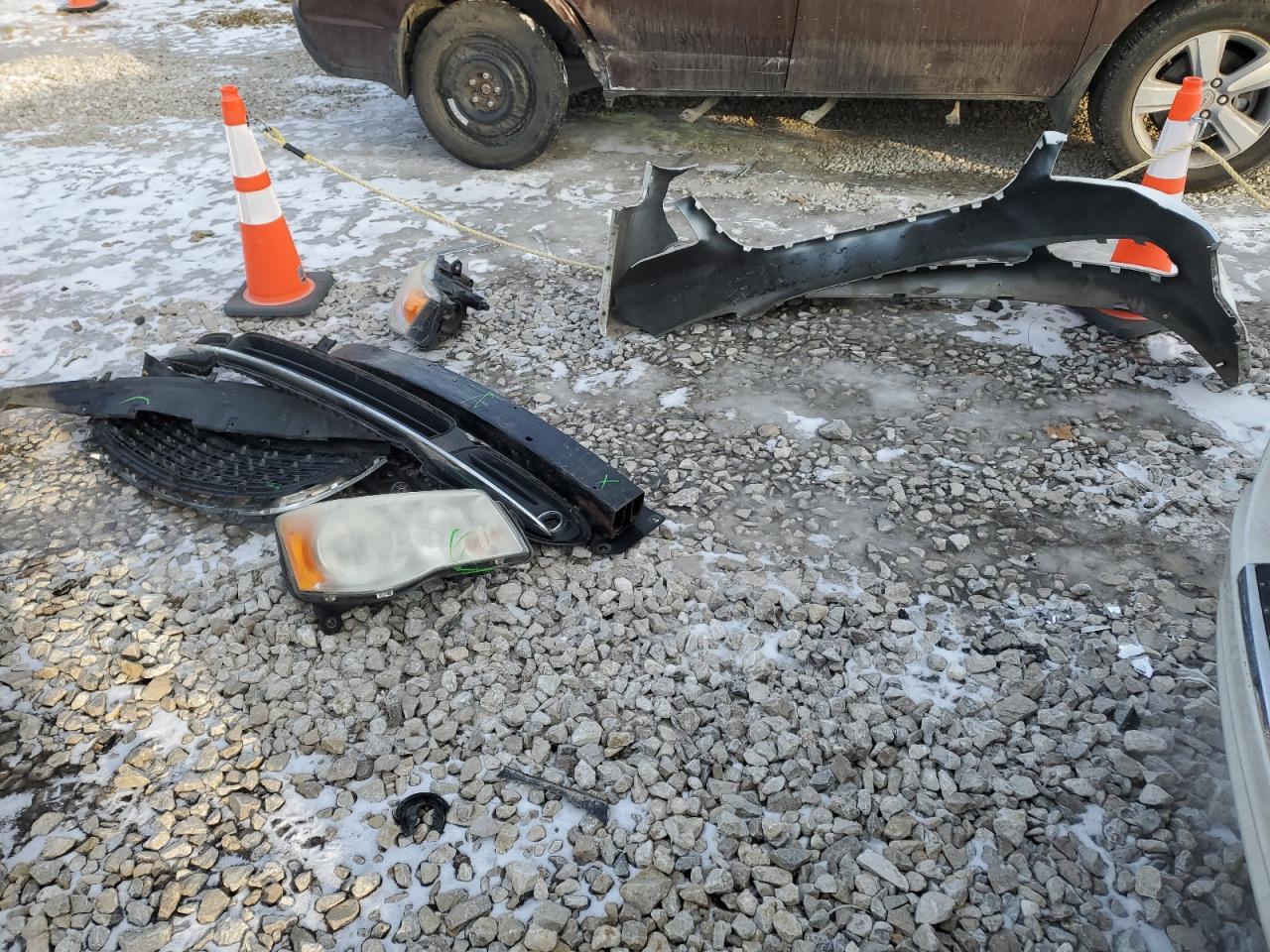 2014 Chrysler Town & Country VIN 2C4RC1BG8ER247942 Copart auction photo, front end damage thumbnail 13