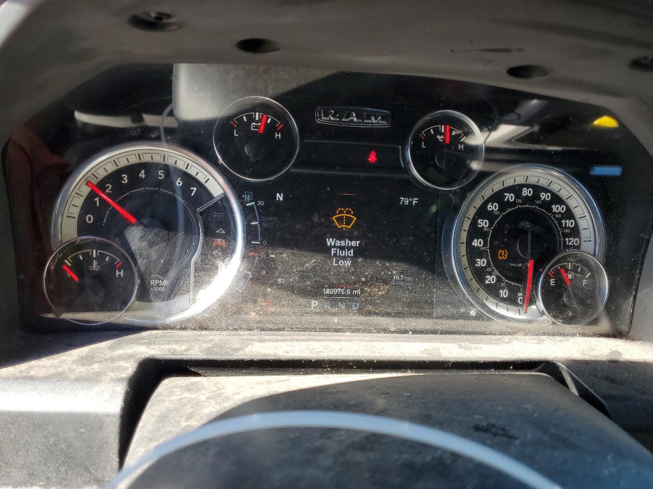 2018 RAM 1500 VIN 3C6RR6LT8JG219167 Copart auction photo, minor dent/scratches damage thumbnail 9