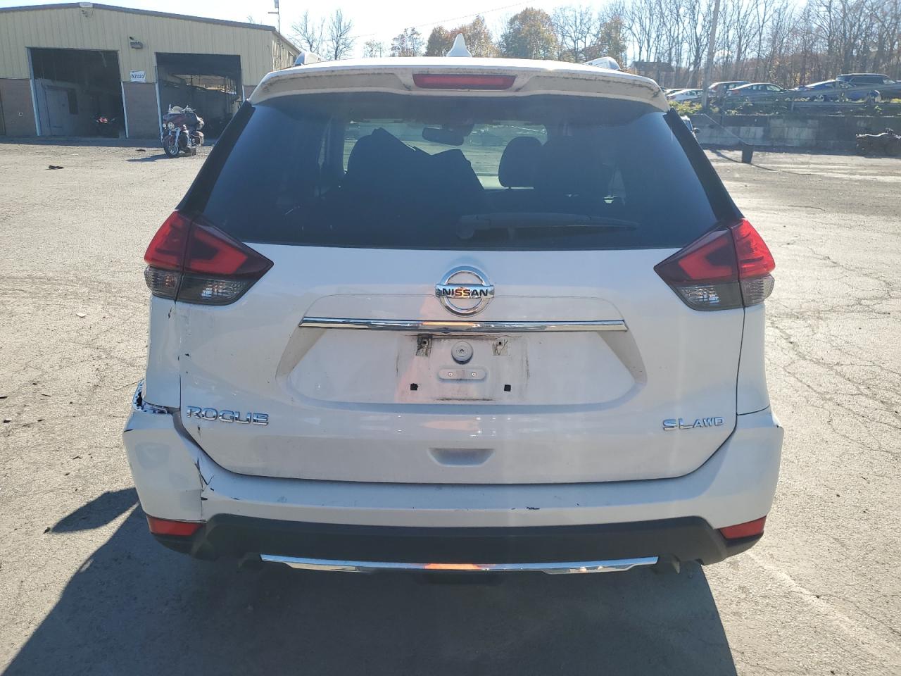 2017 Nissan Rogue VIN 5N1AT2MV7HC847682 Copart auction photo, front end / rear end damage thumbnail 6