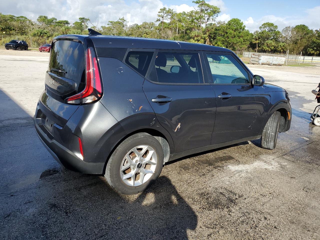 2023 KIA Soul VIN KNDJ23AU5P7883581 Copart auction photo, all over damage thumbnail 3