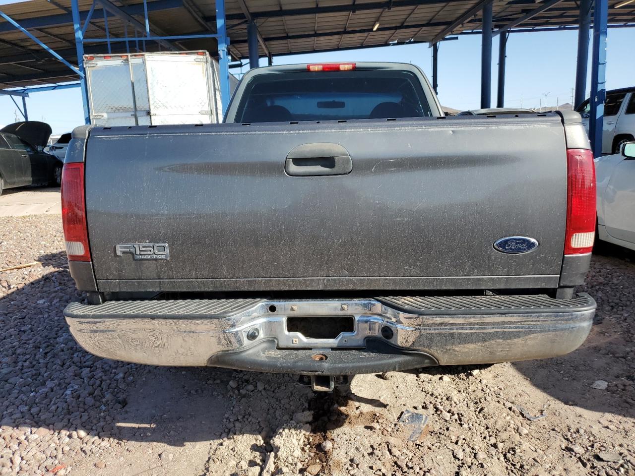 2004 Ford F-150 VIN 2FTRF17284CA14536 Copart auction photo, front end / side damage thumbnail 6