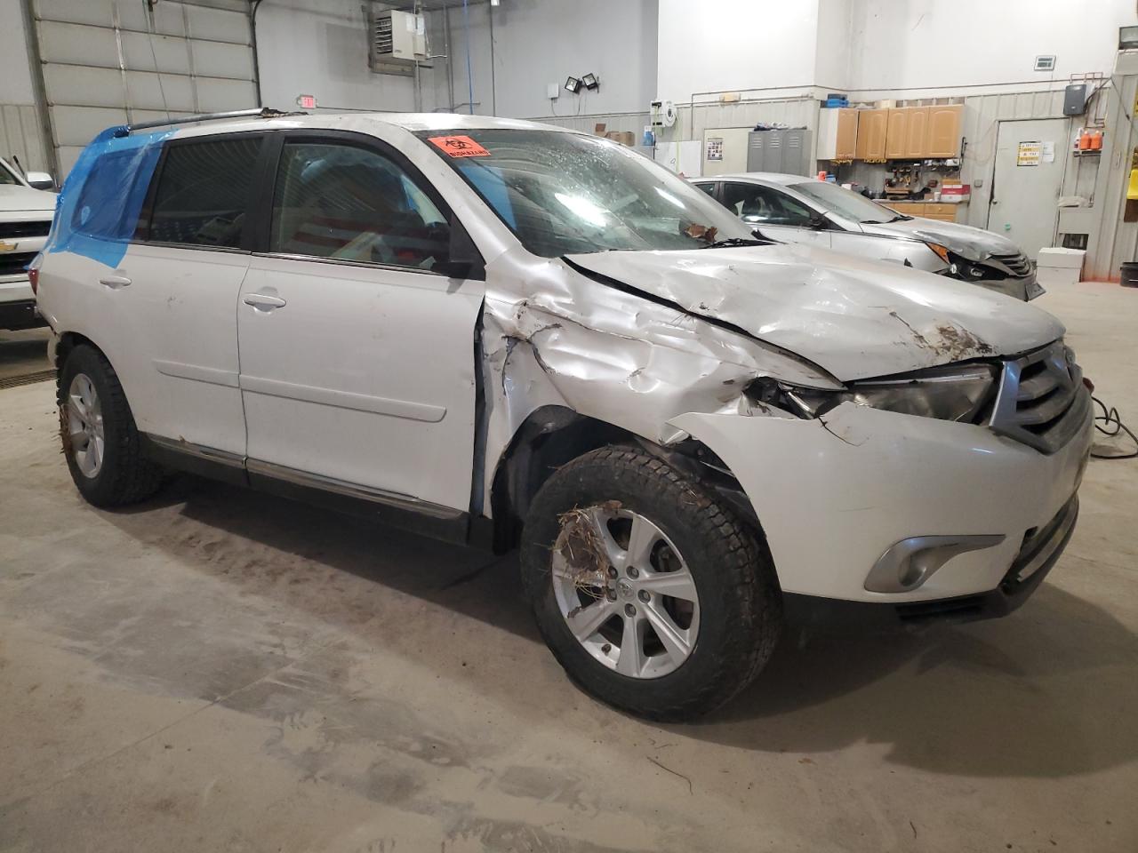 2012 Toyota Highlander VIN 5TDZA3EH2CS017548 Copart auction photo, rollover damage thumbnail 4