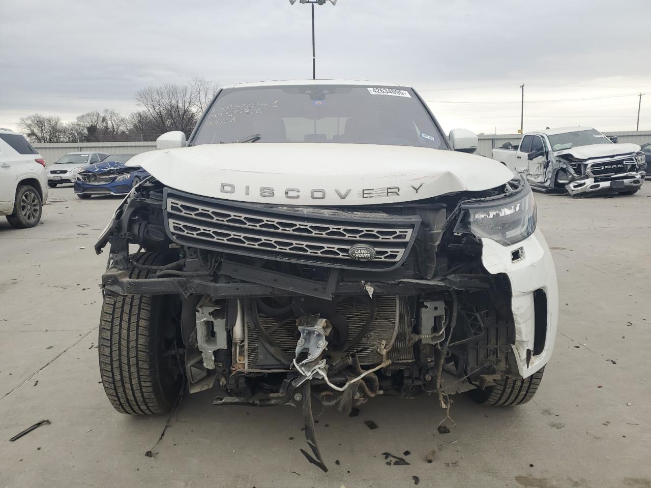 2019 Land Rover Discovery VIN SALRG2RVXKA095038 Copart auction photo, front end / hail damage thumbnail 5