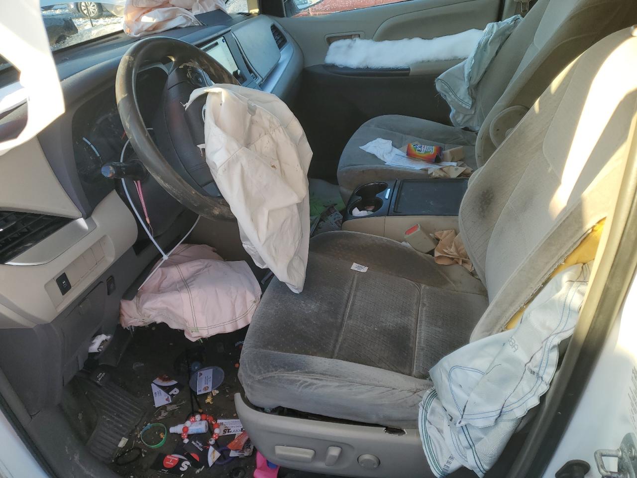 2015 Toyota Sienna VIN 5TDKK3DC6FS587173 Copart auction photo, front end / rear end damage thumbnail 7