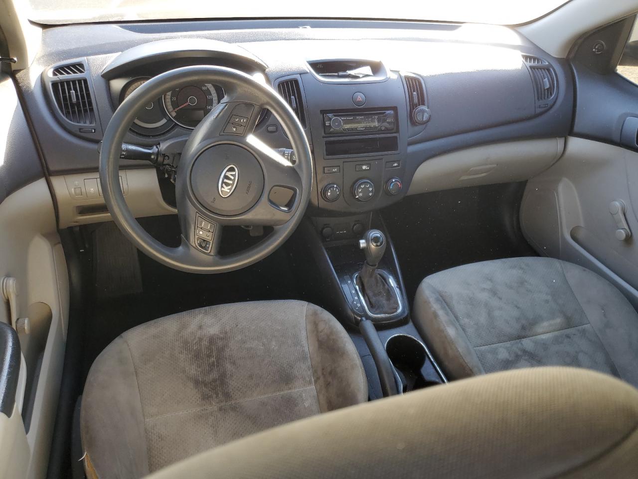 2011 KIA Forte VIN KNAFT4A28B5370253 Copart auction photo, vandalism damage thumbnail 8