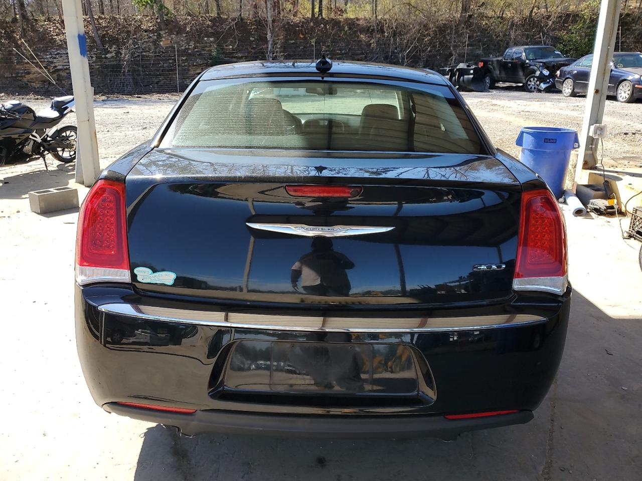 2015 Chrysler 300 VIN 2C3CCAAGXFH893826 Copart auction photo, side damage thumbnail 6