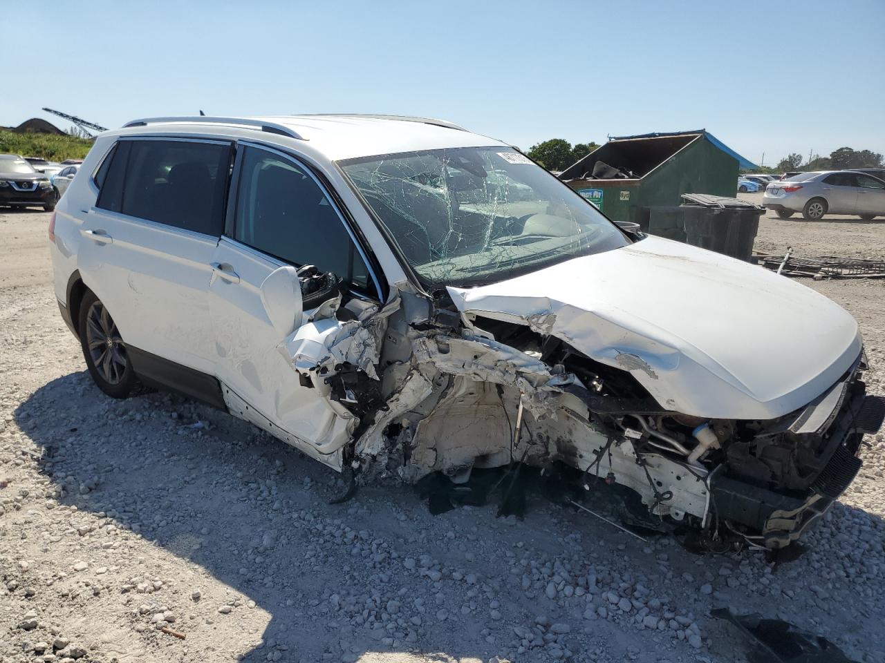 2023 Volkswagen Tiguan VIN 3VV3B7AX2PM115669 Copart auction photo, front end / undercarriage damage thumbnail 4