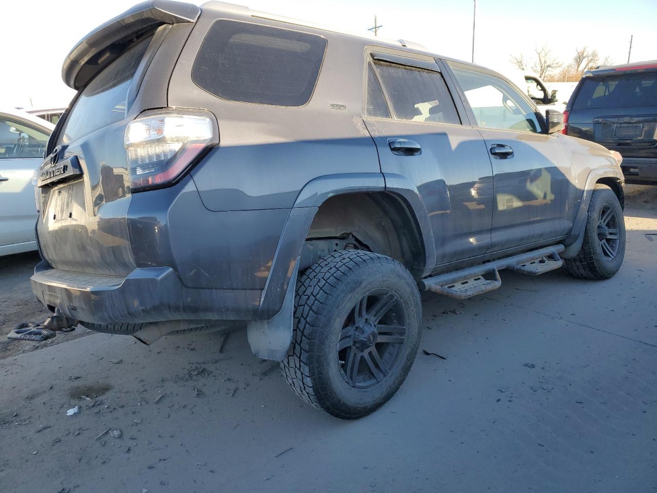 2016 Toyota 4Runner VIN JTEBU5JR5G5354791 Copart auction photo, front end damage thumbnail 3
