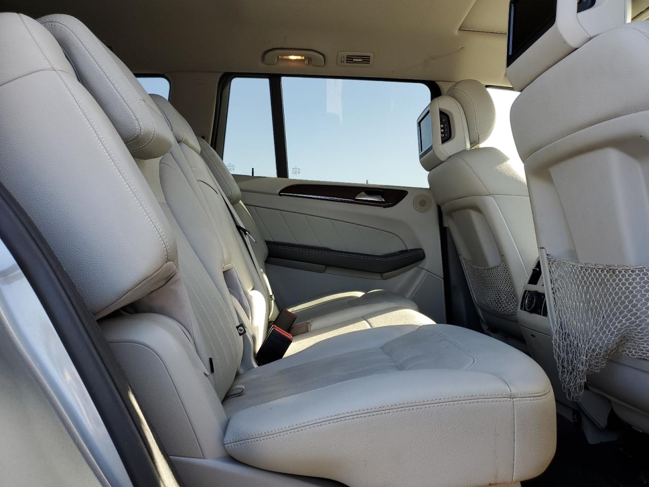 2015 Mercedes-Benz GL-klasse VIN 4JGDF6EE2FA517662 Copart auction photo, side / front end damage thumbnail 11