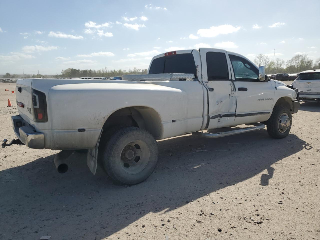 2004 Dodge RAM VIN 3D7MU48C74G211019 Copart auction photo, side / minor dent/scratches damage thumbnail 3