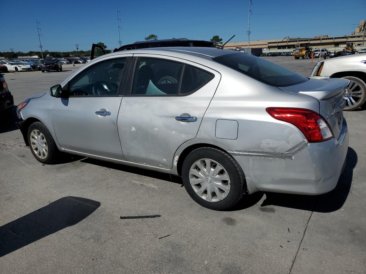 2017 Nissan Versa VIN 3N1CN7AP8HL888226 Copart auction photo, front end damage thumbnail 2