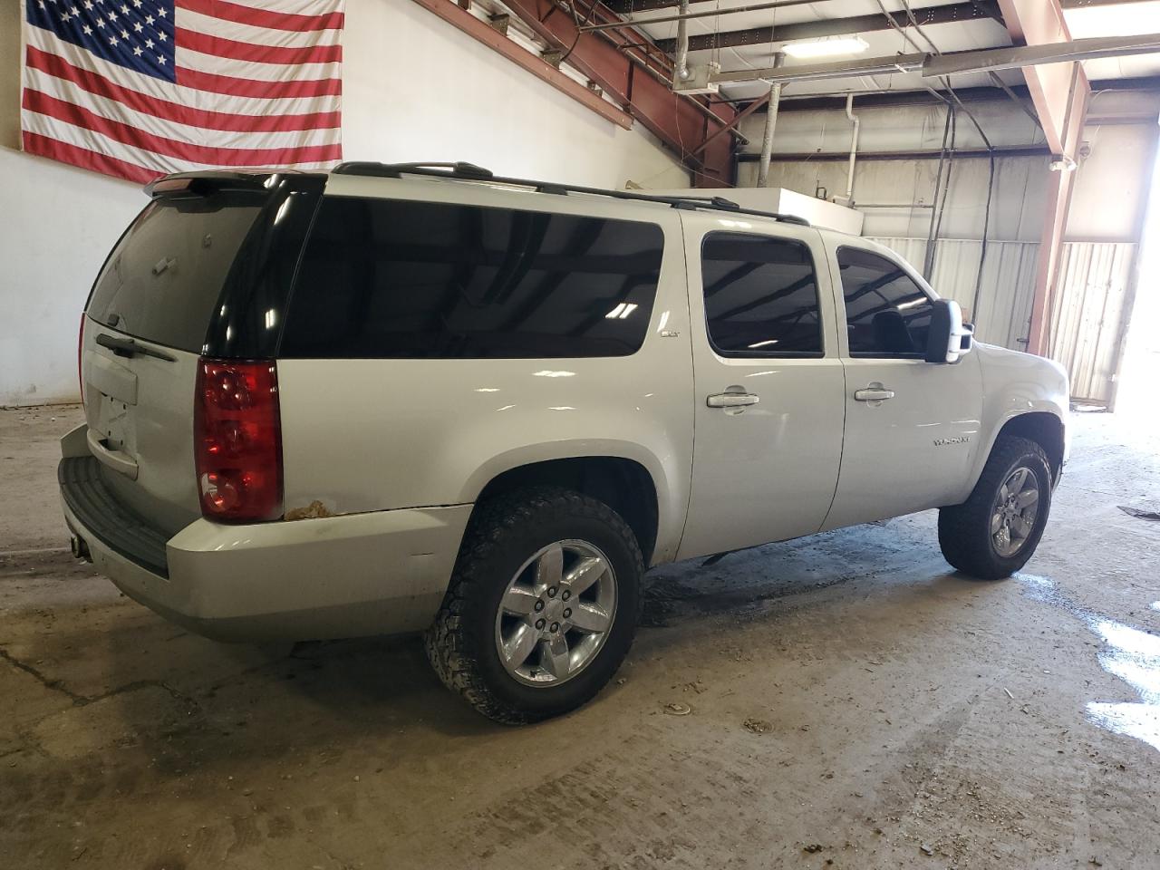 2010 GMC Yukon VIN 1GKUKKE35AR186209 Copart auction photo, front end / side damage thumbnail 3