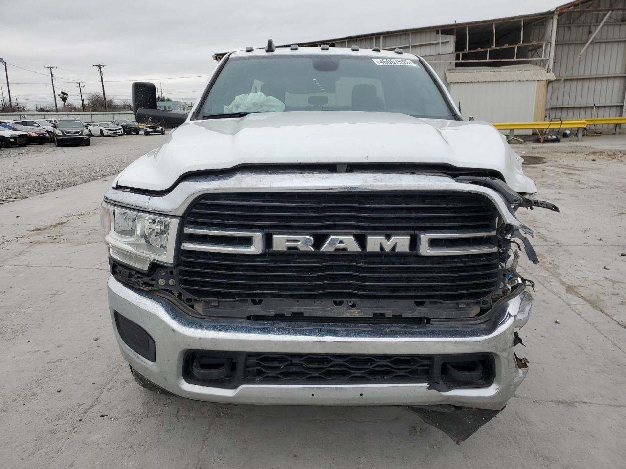 2021 RAM 3500 VIN 3C63RRHL3MG549061 Copart auction photo, front end / minor dent/scratches damage thumbnail 5