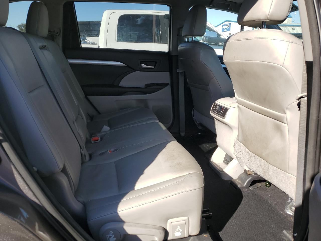 2015 Toyota Highlander VIN 5TDKKRFH0FS053307 Copart auction photo, front end / side damage thumbnail 11