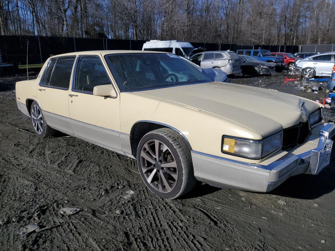 1990 Cadillac De Ville VIN 1G6CD5333L4256377 Copart auction photo, front end damage thumbnail 4