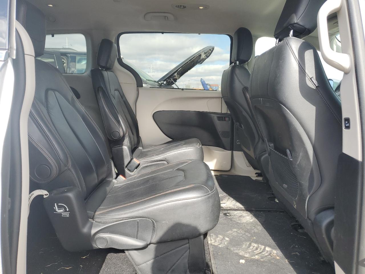 2017 Chrysler Pacifica VIN 2C4RC1BG0HR598235 Copart auction photo, front end damage thumbnail 11
