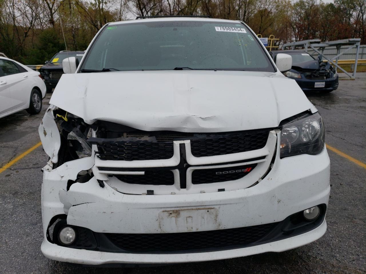 2017 Dodge Caravan VIN 2C4RDGEG8HR807734 Copart auction photo, front end damage thumbnail 5