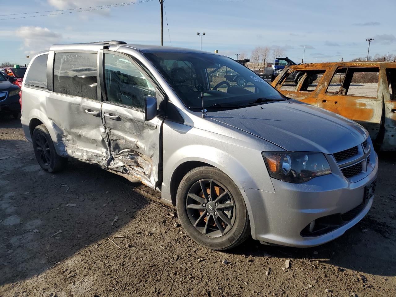 2019 Dodge Caravan VIN 2C4RDGEGXKR671582 Copart auction photo, all over / minor dent/scratches damage thumbnail 4