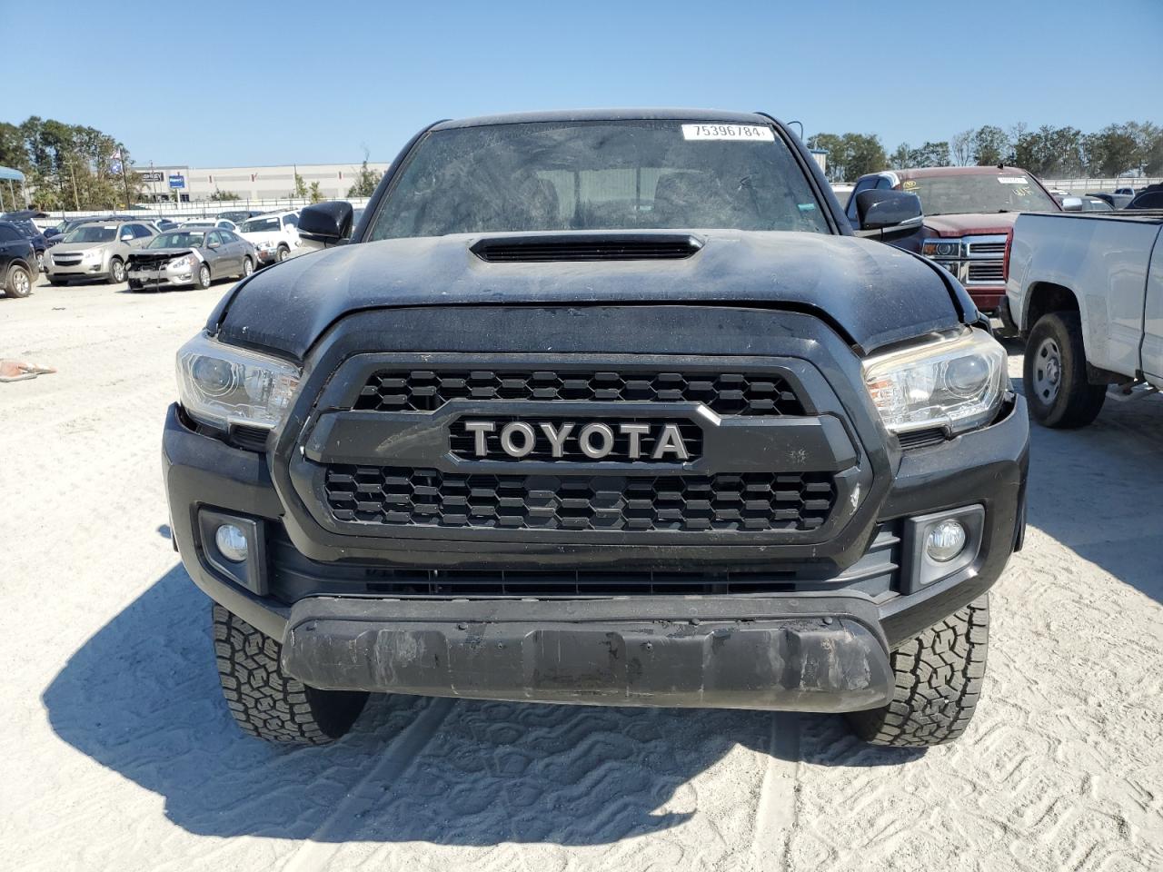 2017 Toyota Tacoma VIN 5TFCZ5AN3HX076857 Copart auction photo, all over damage thumbnail 5