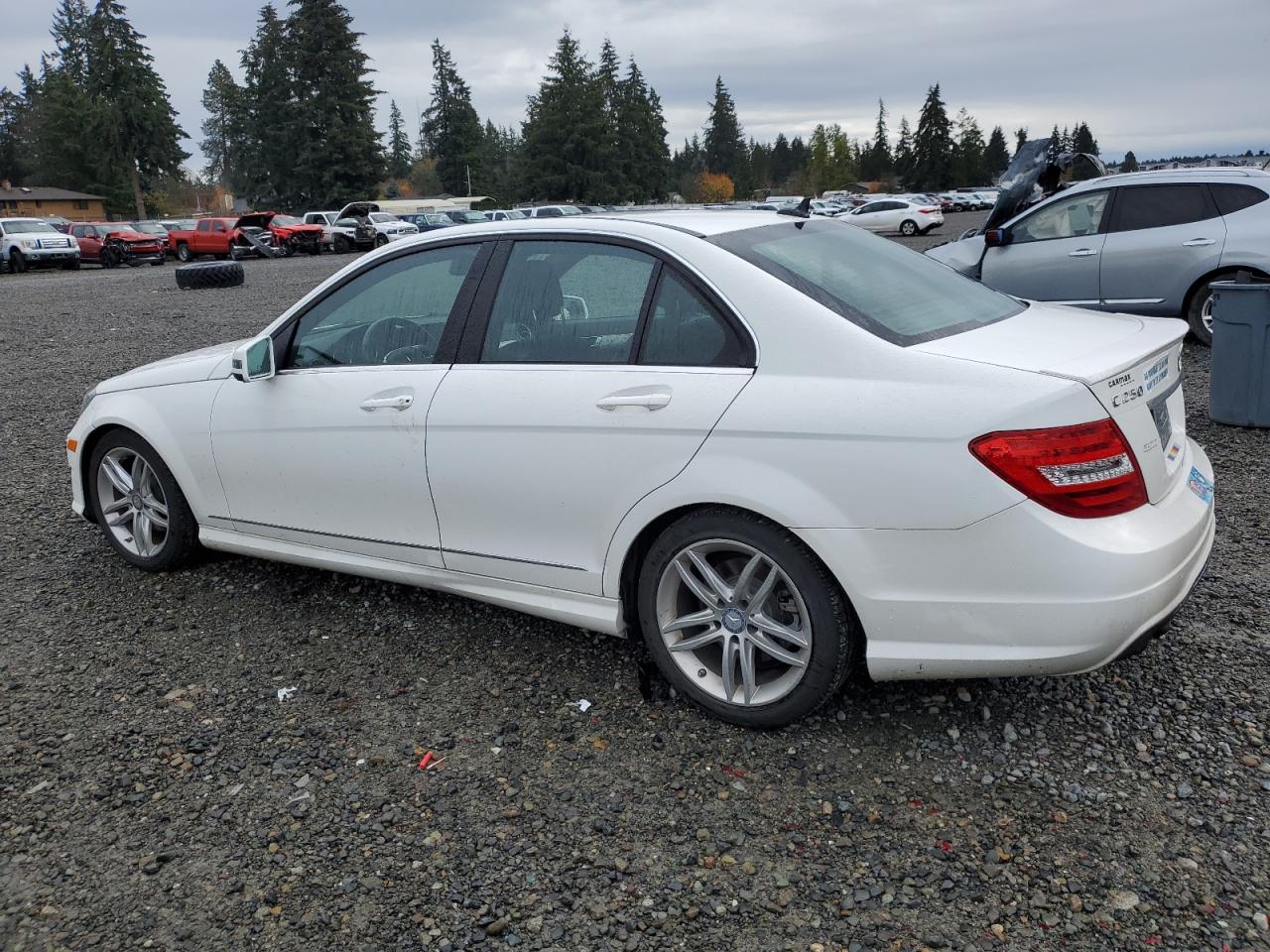 2013 Mercedes-Benz C-klasse VIN WDDGF4HB9DR254372 Copart auction photo, front end damage thumbnail 2
