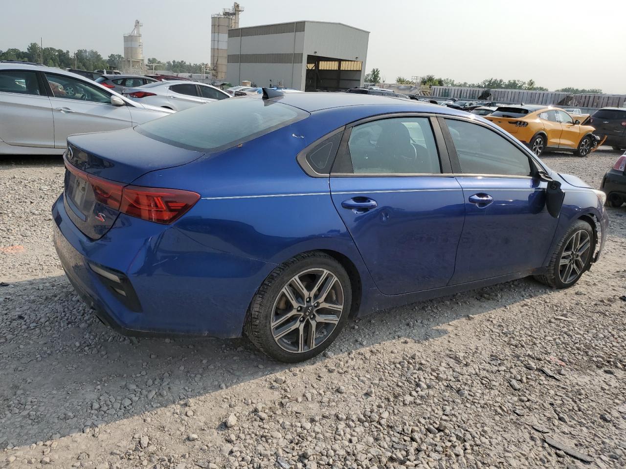 2019 KIA Forte VIN 3KPF34AD8KE017889 Copart auction photo, front end / side damage thumbnail 3