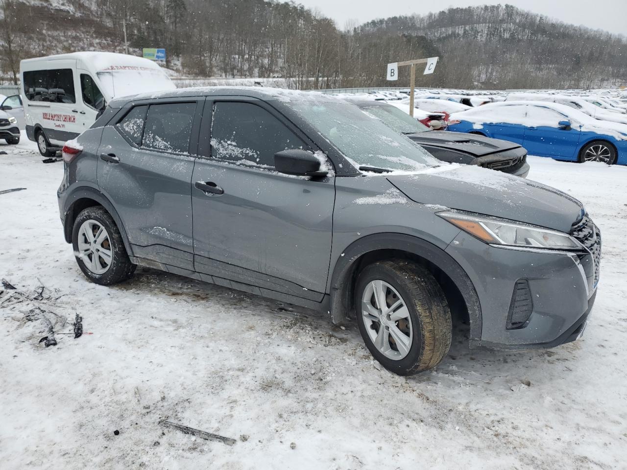 2022 Nissan Kicks VIN 3N1CP5BV4NL484380 Copart auction photo, front end damage thumbnail 4