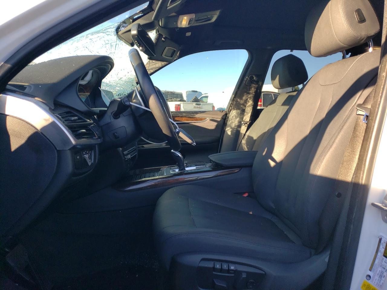 2018 BMW X5 VIN 5UXKR2C57J0X09817 Copart auction photo, front end damage thumbnail 7