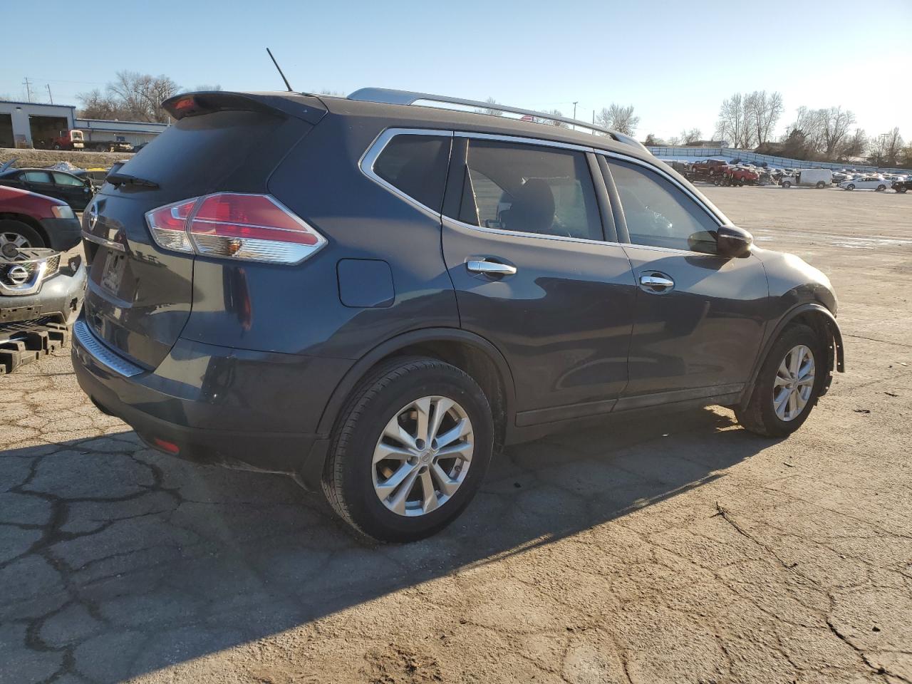 2015 Nissan Rogue VIN 5N1AT2MT6FC752087 Copart auction photo, front end damage thumbnail 3