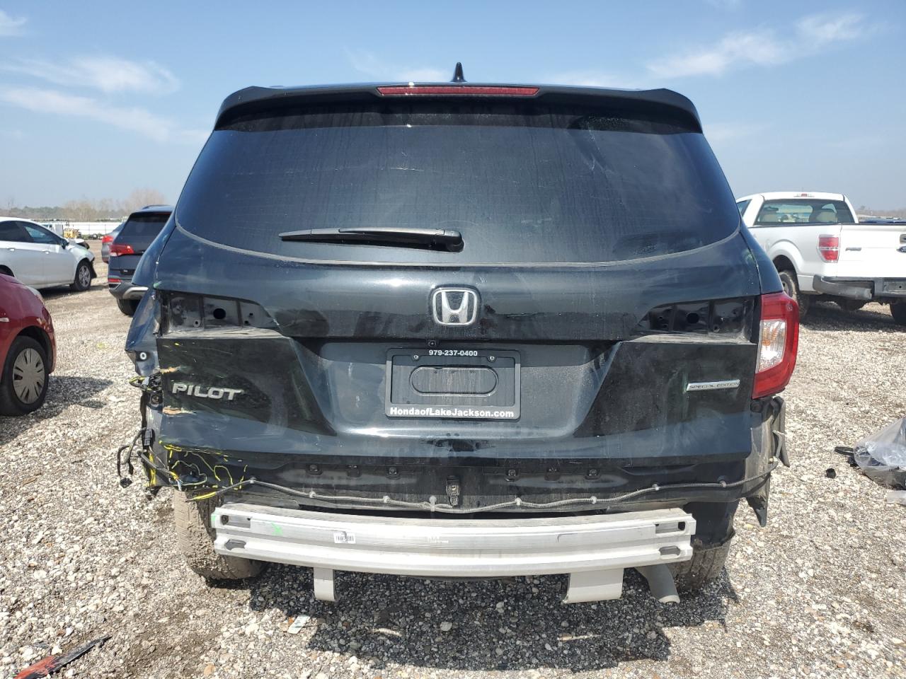 2022 Honda Pilot VIN 5FNYF5H27NB038161 Copart auction photo, rear end / minor dent/scratches damage thumbnail 6