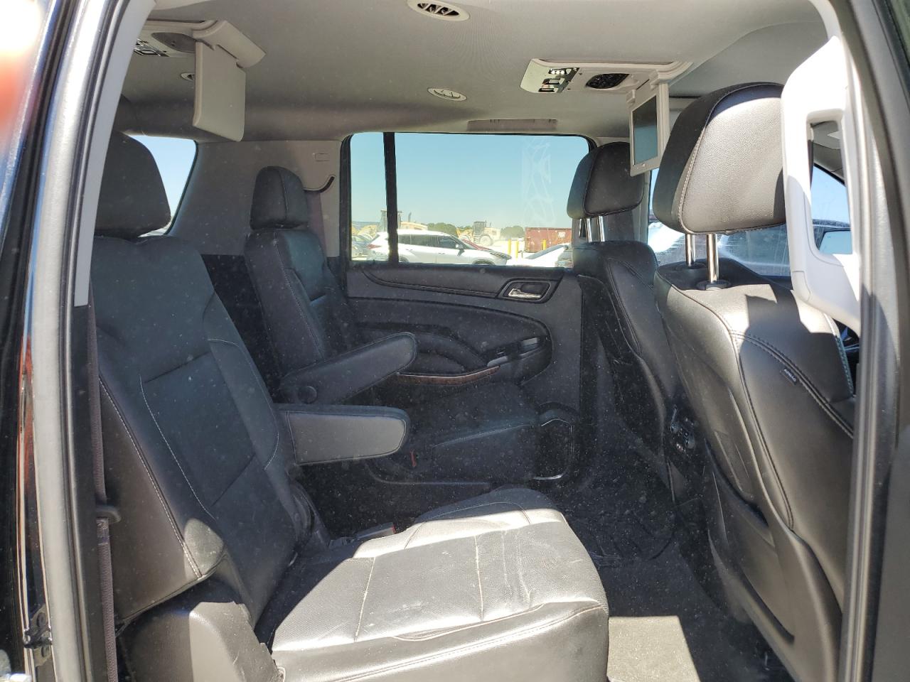 2015 Chevrolet Suburban VIN 1GNSKKKC4FR526214 Copart auction photo, rear end / front end damage thumbnail 11