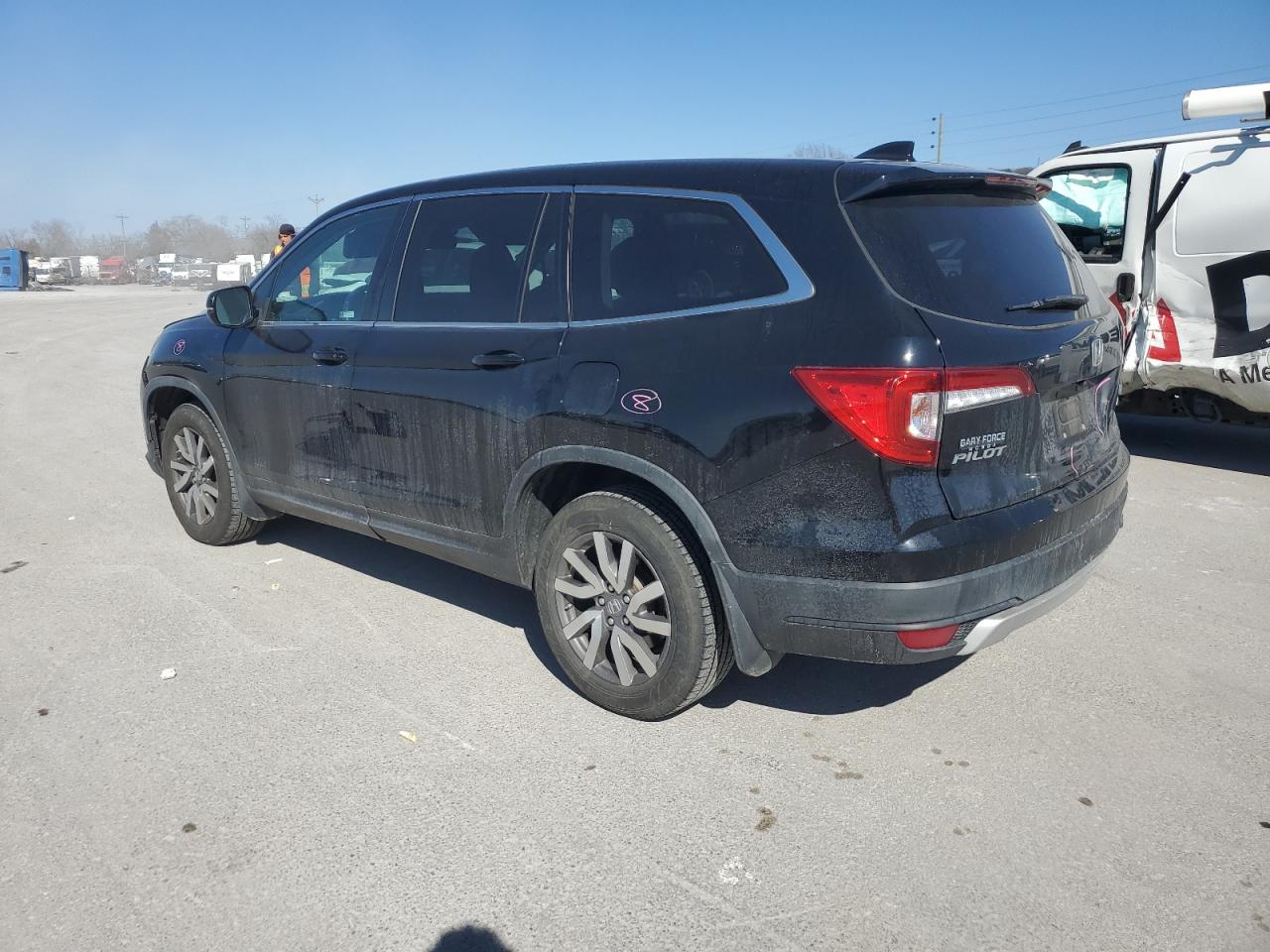 2019 Honda Pilot VIN 5FNYF6H56KB101102 Copart auction photo, front end damage thumbnail 2