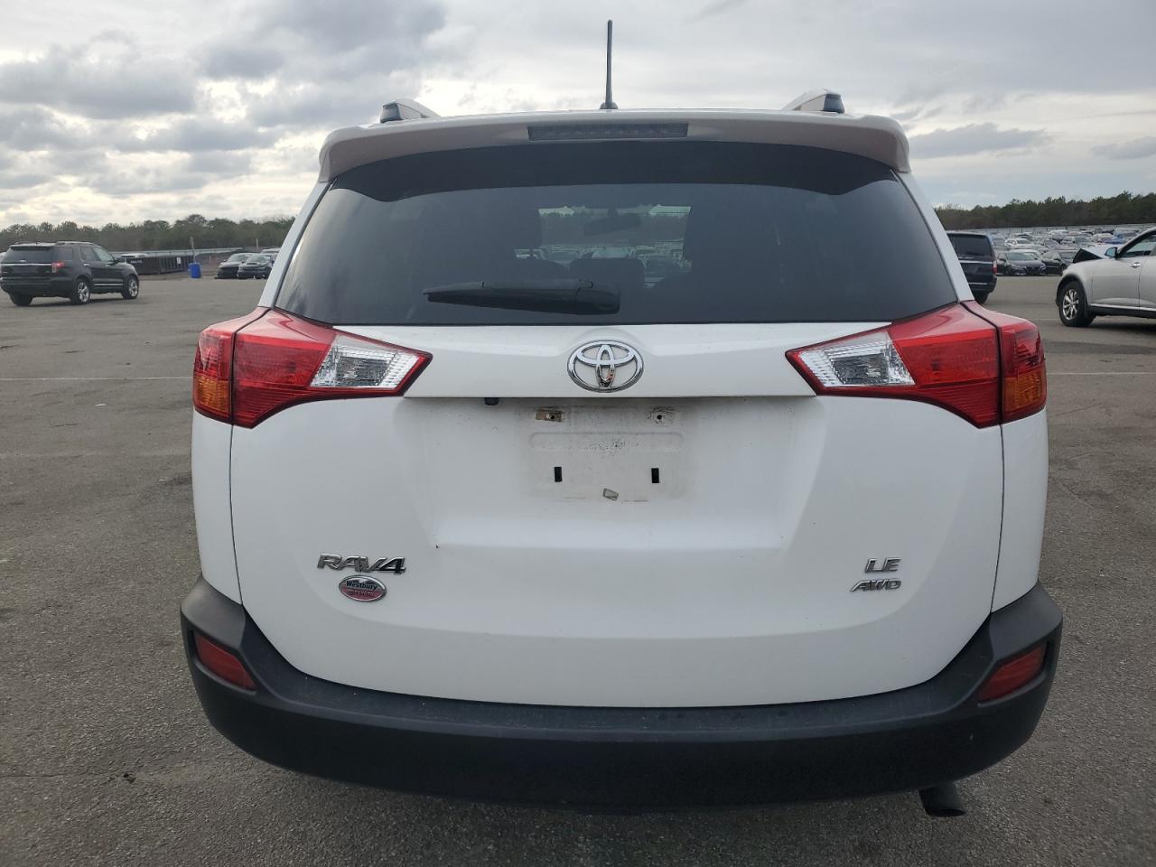 2015 Toyota RAV 4 VIN 2T3BFREV8FW290976 Copart auction photo, front end / minor dent/scratches damage thumbnail 6