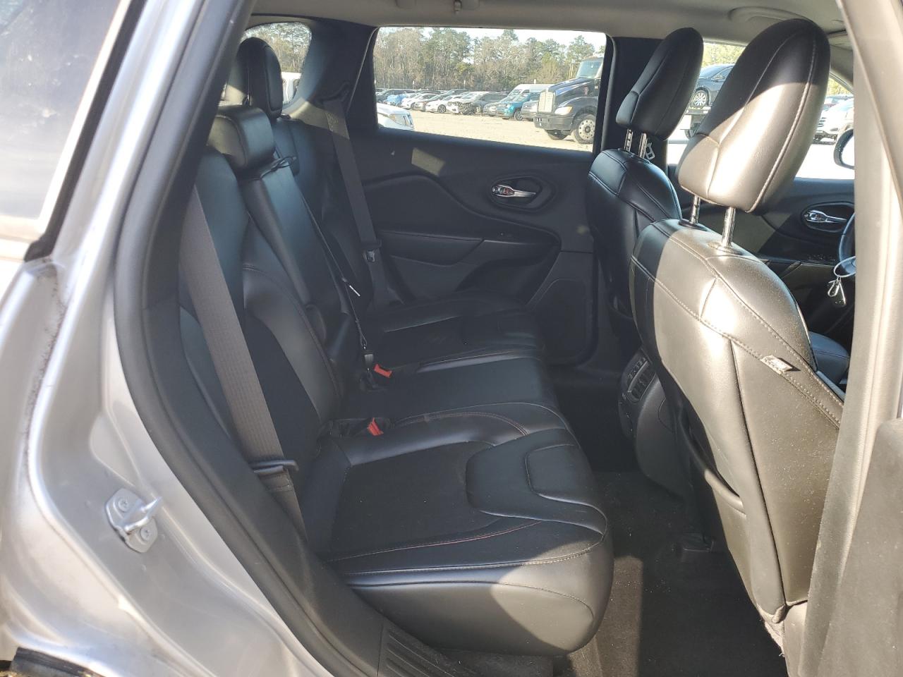 2020 Jeep Cherokee VIN 1C4PJMBX7LD501266 Copart auction photo, front end damage thumbnail 11