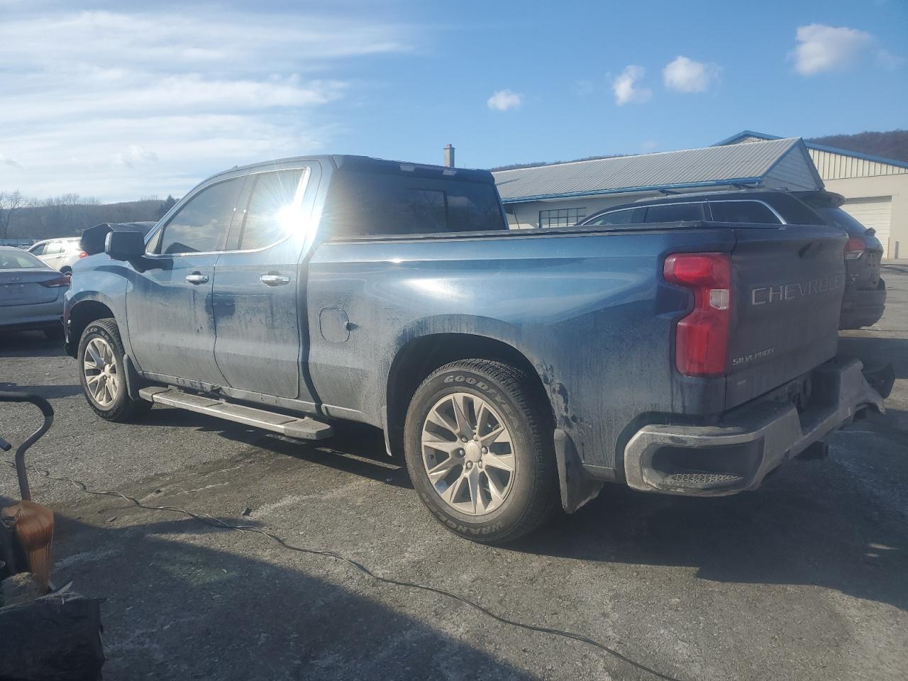 2019 Chevrolet Silverado VIN 1GCRYGED7KZ236213 Copart auction photo, front end / rear end damage thumbnail 2