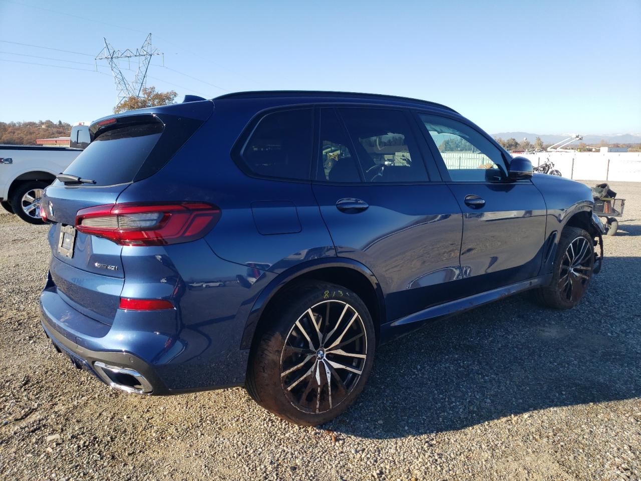 2019 BMW X5 VIN 5UXCR6C59KLL34136 Copart auction photo, side / front end damage thumbnail 3