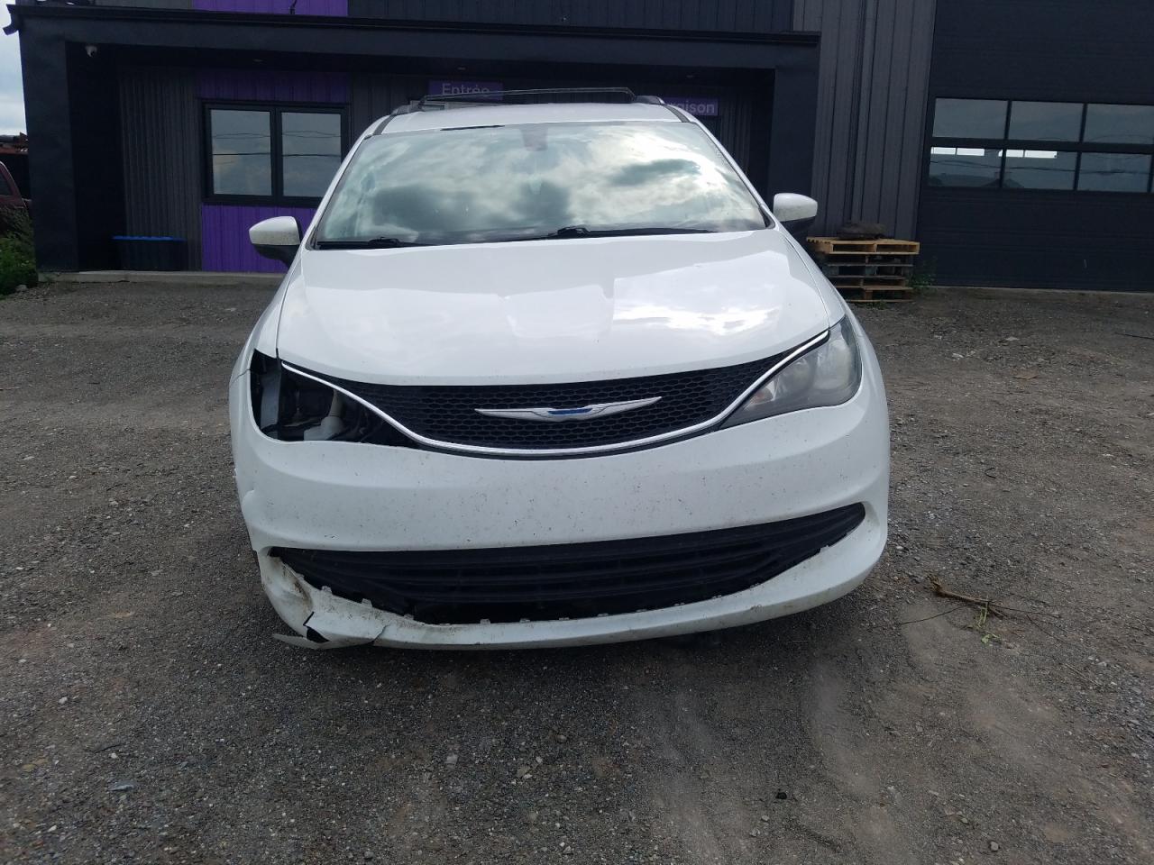 2018 Chrysler Pacifica VIN 2C4RC1DG3JR171148 Copart auction photo, side / all over damage thumbnail 5