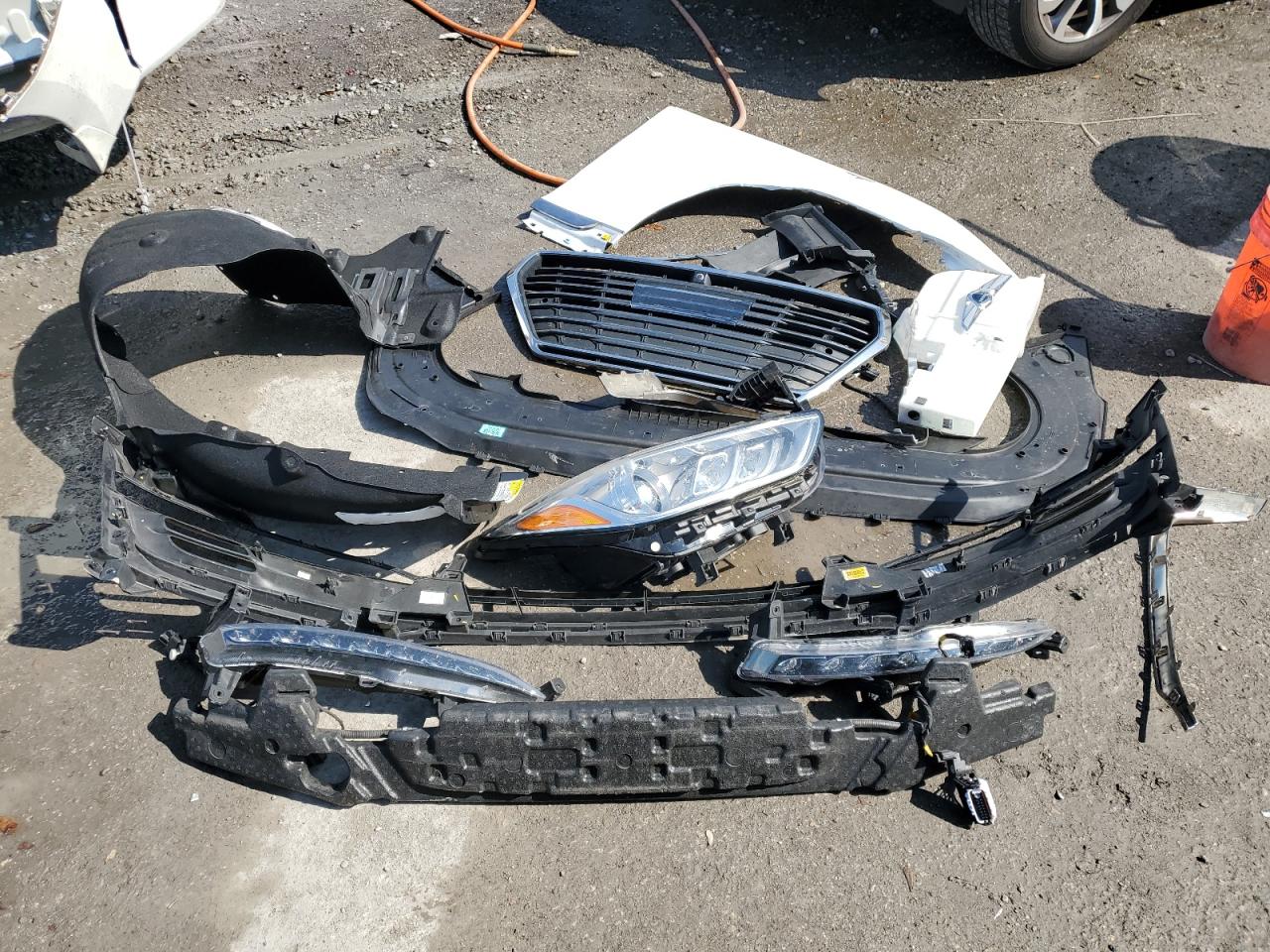 2019 Genesis G90 VIN KMTF54JH4KU061677 Copart auction photo, front end damage thumbnail 12