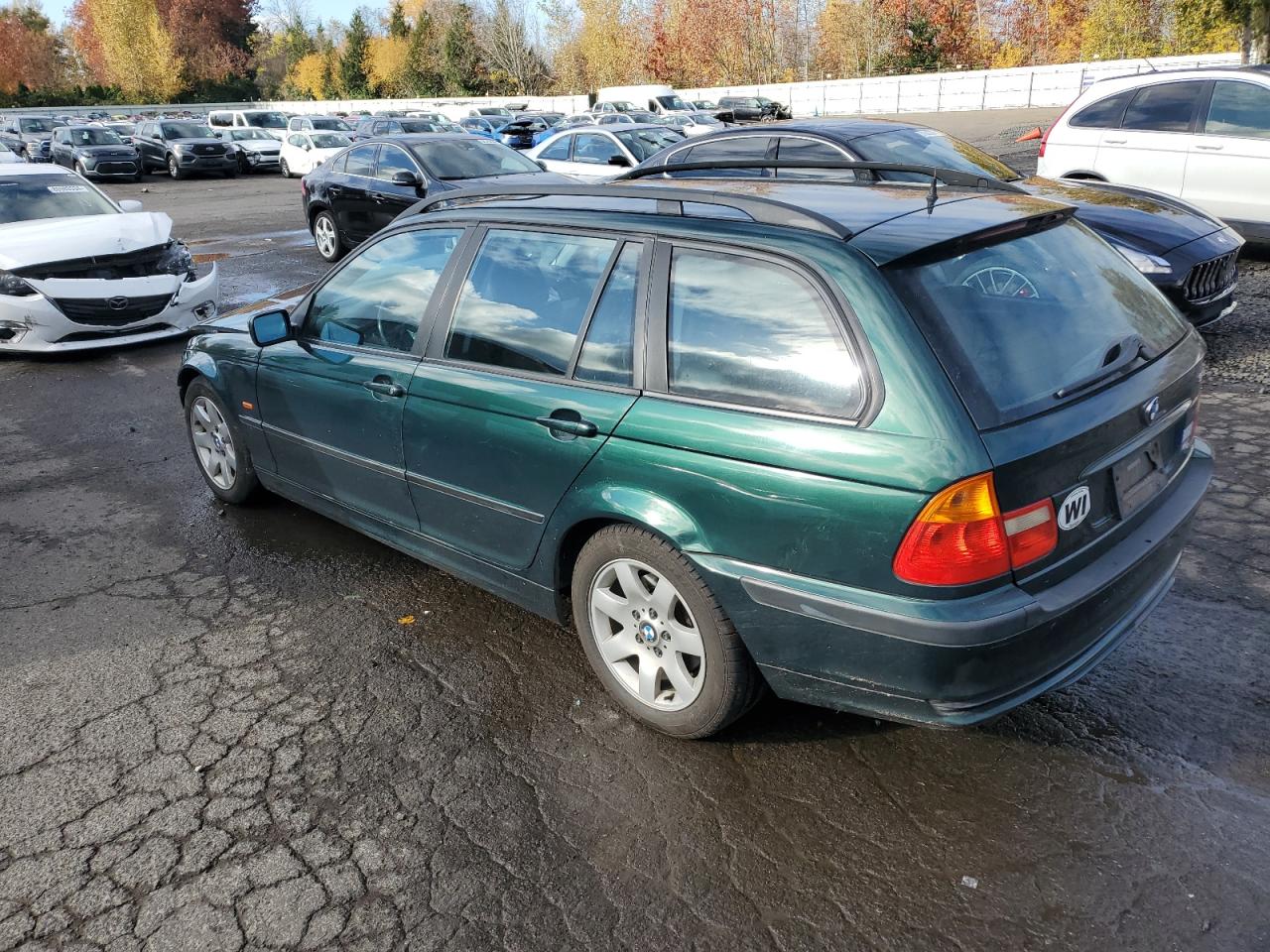 2000 BMW 3er VIN WBAAR3344YJM02939 Copart auction photo, front end / side damage thumbnail 2
